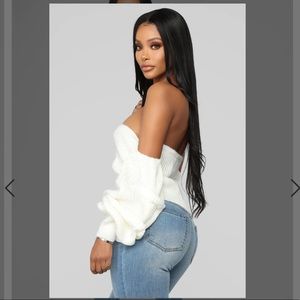 off shoulder fashionnova sweater 😇